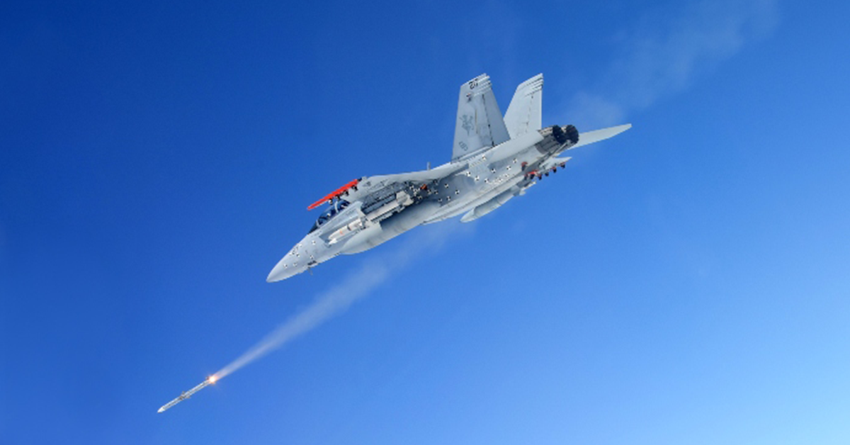 Raytheon, Air Force Test AMRAAM With Updated Software - top government contractors - best government contracting event